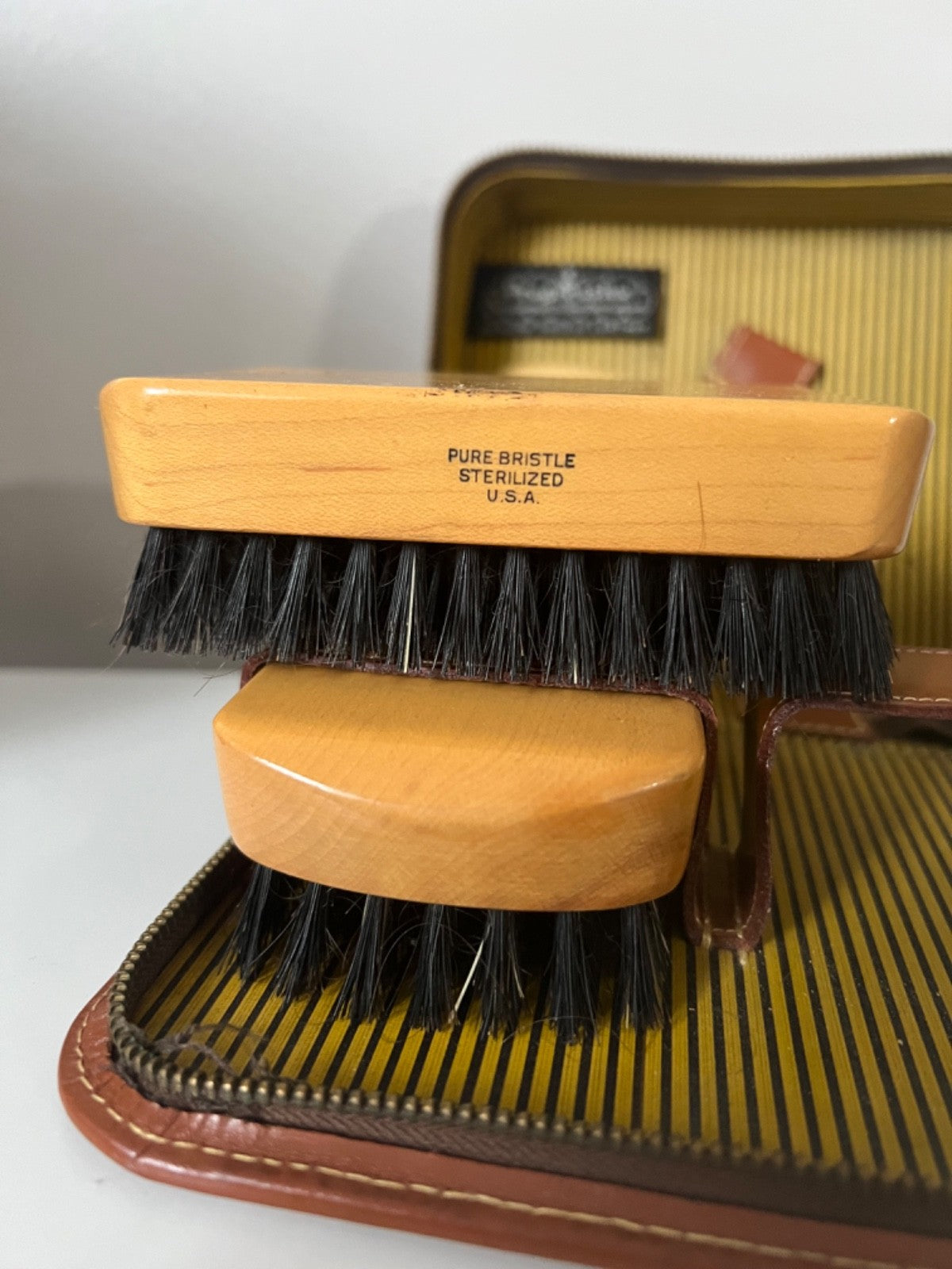 Vintage Progressive Gentleman's Leatherwear Comb Brush Leather Case